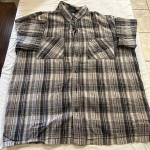 Harley Davidson Button Up Shirt Men's SIZE L MULTICOLOR Short Sleeve Pockets.